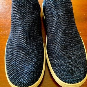 Rothy’s 7.5 Retired Blue Metallic Chelsea